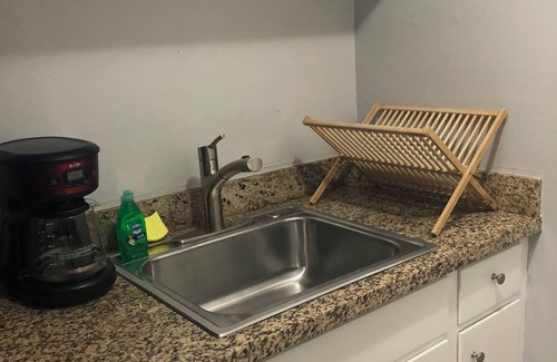 Belmont Apartment | Corner 1-bedroom apt in wonderful Belmont close to SF airport, SFO & San Jose