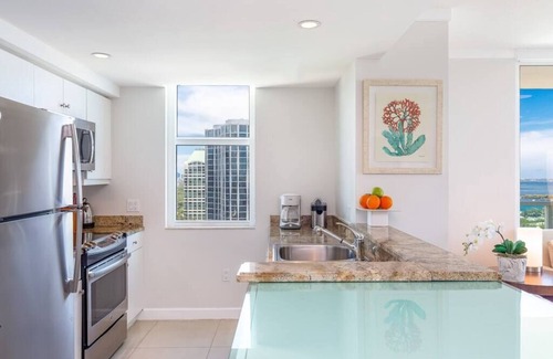 Coconut Grove Apartment | Corner Apartment, Wrap-around Balcony Facing the Sea. FREE Parking, Pool, Gym