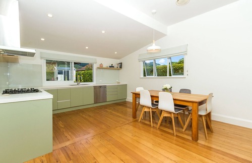 Richmond Villa | Corokia Villa - Classic Kiwi Villa on the fringe of Richmond town centre