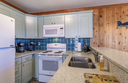 Ocean Sands Condo | Corolla Oceanside Condo Just steps from the Beach