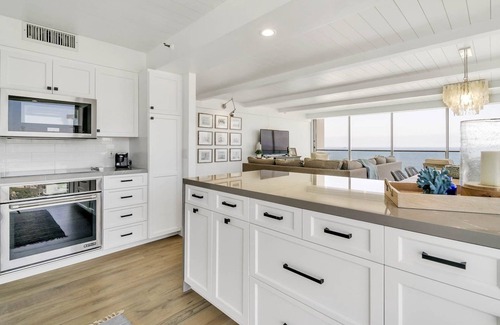 Coronado Condo | Coronado Dream Luxury Oceanfront Condo! Location, Location, Location!