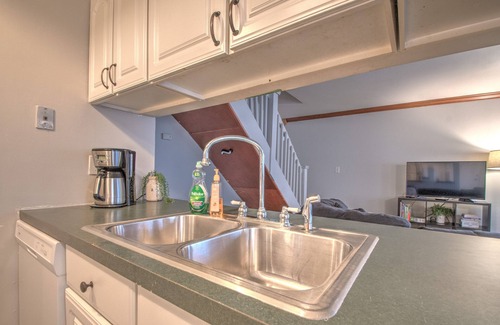 Merrillville House | Corporate Condo in Merrillville, Indiana near hospitals