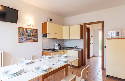 Garda Apartment | Corte delle Rose by Interhome