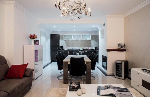 Gare Apartment | Cortina -A42 Two-Bedroom Apartment