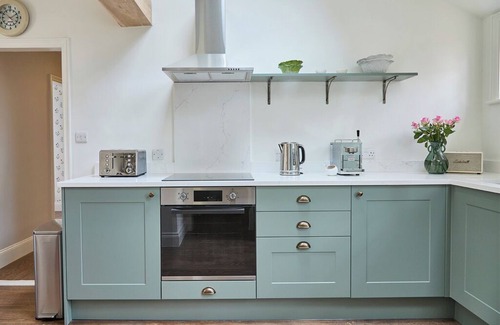 Boxted Cottage | Cosgrove Cottage is nestled on the beautiful and secluded Langham Hall Estate