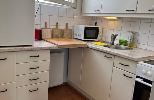 Itainen District Apartment | Costal Stay with Forest Views