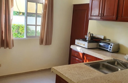 Costambar Apartment | Costambar Ocean Breeze - Beachfront Apartment With Pool