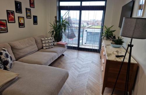 Askew Apartment | Cosy 1 bedroom apartment with balcony near Chiswick