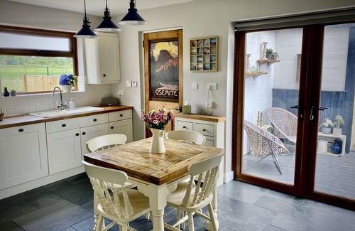 Bradford-on-Avon House | Cosy 3-bedroom home with garden and log burner, close to the City of Bath.