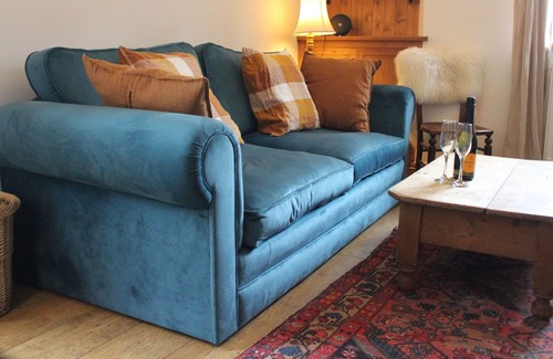 Longnor Cottage | Cosy 3 Bedroom Cottage in the Peak District
