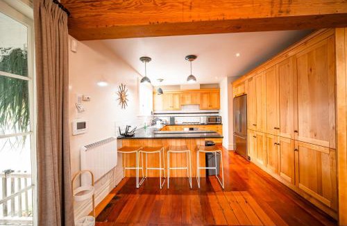 Freemans Bay Apartment | Cosy 3 Bedroom Villa in Freeman's Bay