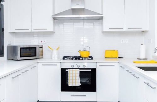 Oyarifa House | Cosy 3bdrm Mountain View Townhouse-