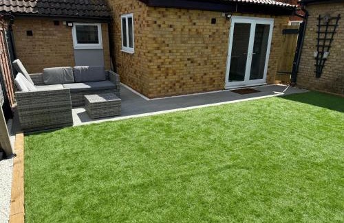 Stevenage House | Cosy 4 bedroom holiday let Stevenage 22mins from London on the train
