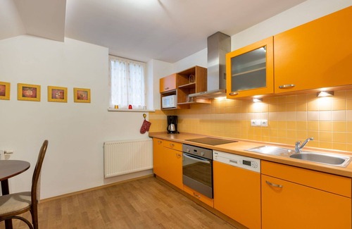Tanvald Apartment | Cosy apartment for 12 people with WIFI, TV, pets allowed and parking