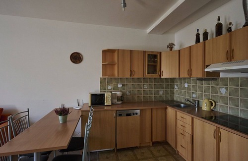 Albrechtice v Jizerskych horach Apartment | Cosy apartment for 4 guests with WIFI, TV, balcony and parking