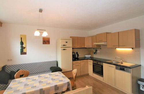 Bruck am Ziller Apartment | Cosy apartment for 4 guests with WIFI, TV and balcony