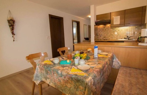 Saas Almagell Apartment | Cosy apartment for 4 people with WIFI, TV and balcony
