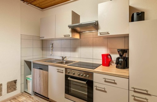 Albeck Apartment | Cosy apartment for 14 people with WIFI, TV, patio and parking