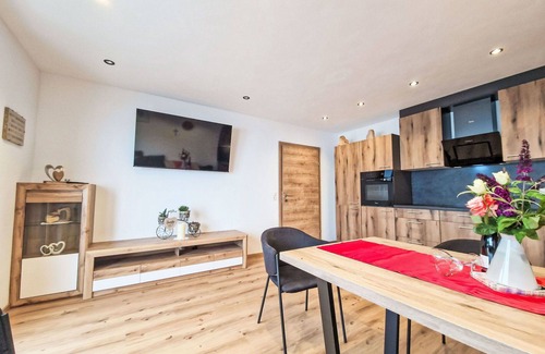 Distelberg Apartment | Cosy apartment for 4 people with WIFI, TV, terrace and parking