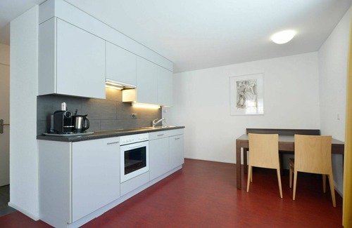 Savognin Apartment | Cosy apartment for 4 guests with WIFI, TV, terrace, panoramic view and parking