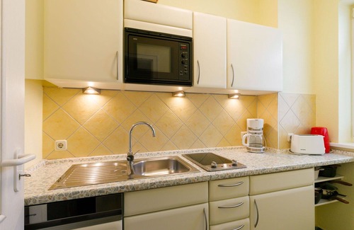 Ostvorpommern Apartment | Cosy apartment for 4 guests with WIFI, TV, terrace and parking