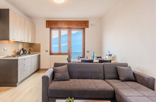 Vignola Apartment | Cosy apartment for 4 guests with WIFI, TV, balcony, pets allowed and parking
