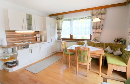 Fuegenberg Apartment | Cosy apartment for 4 guests with WIFI, TV, terrace, panoramic view and parking
