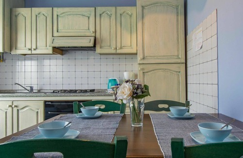 Vicopelago Apartment | Cosy apartment for 4 guests with pool, A/C, TV, patio, pets allowed, panoramic view and parking