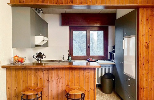 Randogne Apartment | Cosy apartment for 4 people with WIFI, TV, balcony, pets allowed and parking