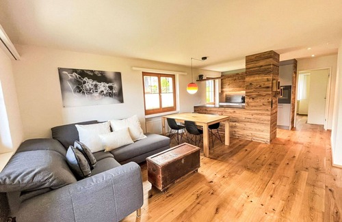 Falera Apartment | Cosy apartment for 6 guests with WIFI, pool, TV, balcony, panoramic view and parking