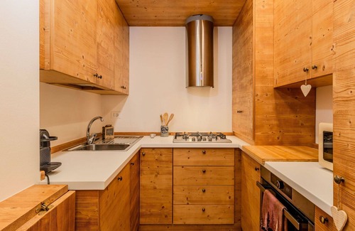 Pinzolo Apartment | Cosy apartment for 6 guests with WIFI, TV and patio