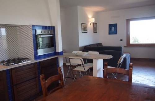 Follonica Apartment | Cosy apartment for 6 guests with WIFI, TV, patio, panoramic view and parking