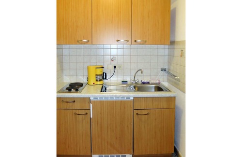 Rohrberg Apartment | Cosy apartment for 4 people with pool, WIFI, TV, balcony and parking
