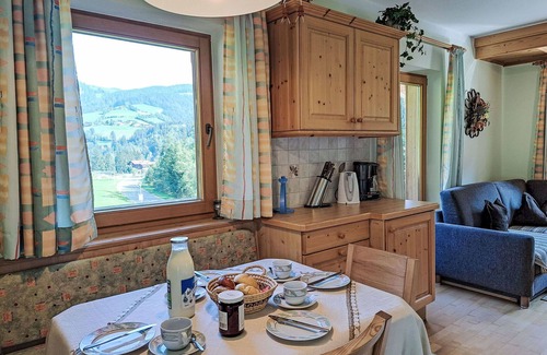 Sonnenberg Apartment | Cosy apartment for 4 guests with WIFI, TV, terrace and pets allowed