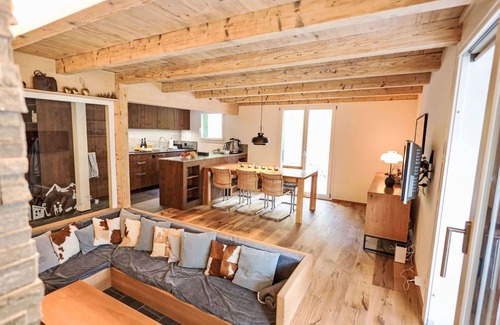 Grindelwald Apartment | Cosy apartment for 6 people with WIFI, TV, terrace, pets allowed and parking