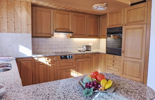 Gadmen Apartment | Cosy apartment for 5 guests with WIFI, TV, patio, pets allowed and panoramic view