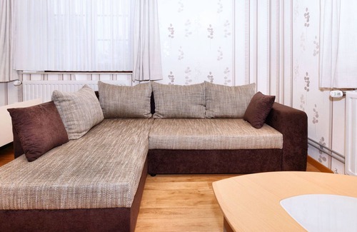 Amel Apartment | Cosy Apartment in Born (Amel) with Terrace and Garden