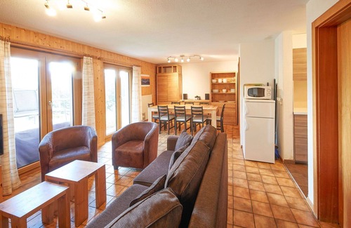 Heremence House | Cosy apartment in villa for 9 people with WIFI, TV and terrace
