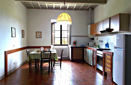 Scarperia e San Piero Villa | Cosy apartment in villa for 4 guests with pool, WIFI, TV, panoramic view and parking