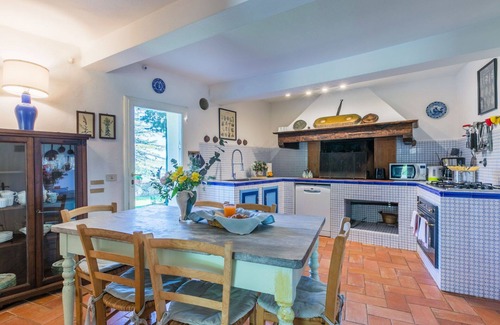 Torsoli Villa | Cosy apartment in villa with private pool, WIFI, TV, terrace, pets allowed and parking