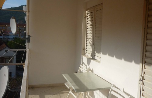 Velji Vinogradi Apartment | Cosy apartment near a beach