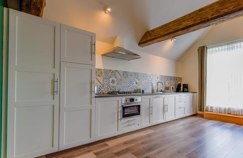 Strucht Apartment | Cosy apartment with terrace in the hills