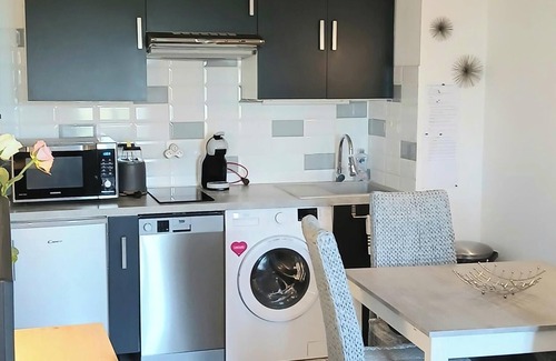 Cabourg Apartment | Cosy Appartement Dans une Villa Avec Piscine , Proche du Centre et de la mer