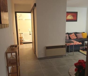 Chatillon-en-Michaille Apartment | Cosy appartement RDC-terrasse et parking privé