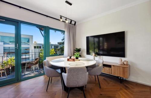 Subiaco Apartment | Cosy Apt in Subiaco with Free Parking