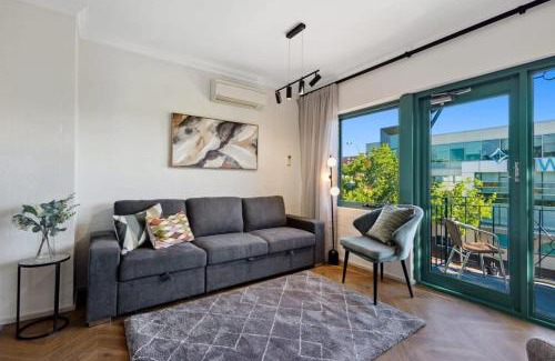 Subiaco Apartment | Cosy Apt in Subiaco with Free Parking