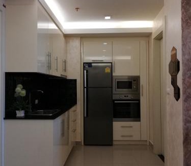 Pratumnak Hill Apartment | Cosy Beach View Apartments