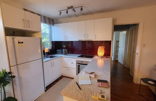Lane Cove West Apartment | Cosy + bright 1 bed APT in Lane Cove!