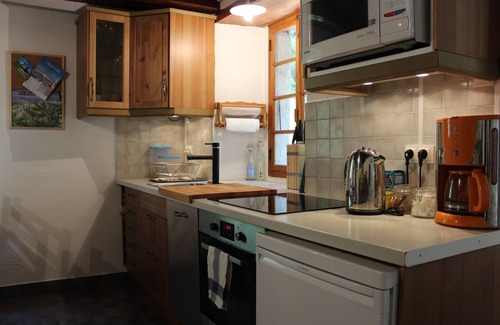 Saint-Jean-dʼAulps Ski Chalet | COSY CHALET - 3xBEDROOM/2xBATHROOM - 2 MINS FROM SKI LIFT - SLEEPS UP TO 6