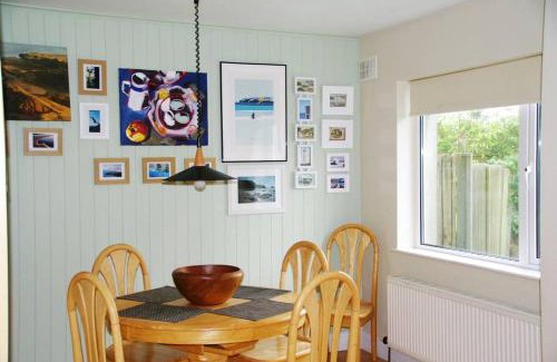 Tramore House | Cosy & convenient beach retreat
